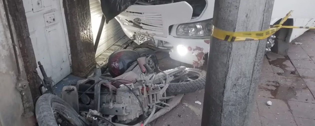Grave accidente en Bogotá: ruta escolar se quedó sin frenos y mató a dos motociclistas