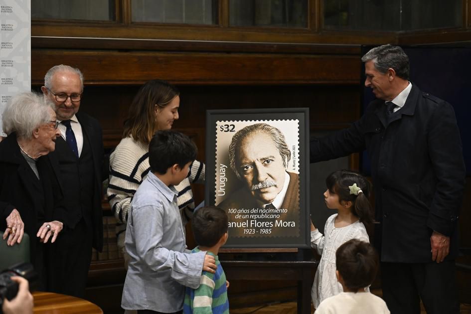 Homenaje Manuel Flores Mora
El homenaje al histórico dirigente del Partido Colorado Manuel Flores Mora en Uruguay, a 100 años de su nacimiento