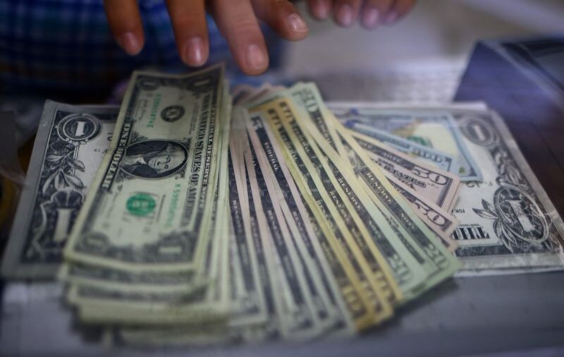 Plazo fijo versus dólar: cuál es la inversión más conveniente tras la devaluación