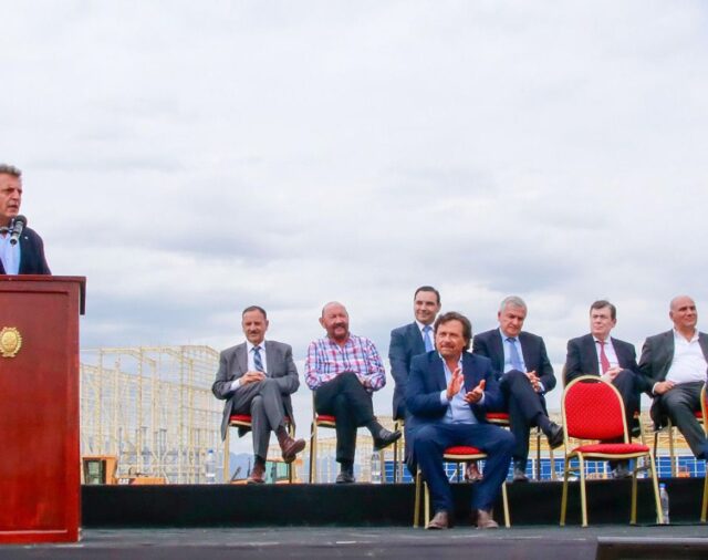 Sergio Massa se mostró con dos gobernadores radicales y reiteró: “Voy a llamar a un gobierno de unidad nacional”
