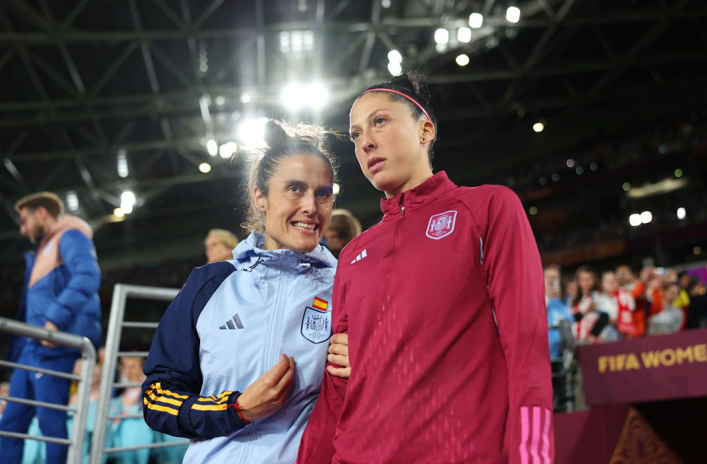 Jenni Hermoso junto a Montse Tomé minutos antes de comenzar la final del Mundial de Australia frente a Inglaterra (Getty)