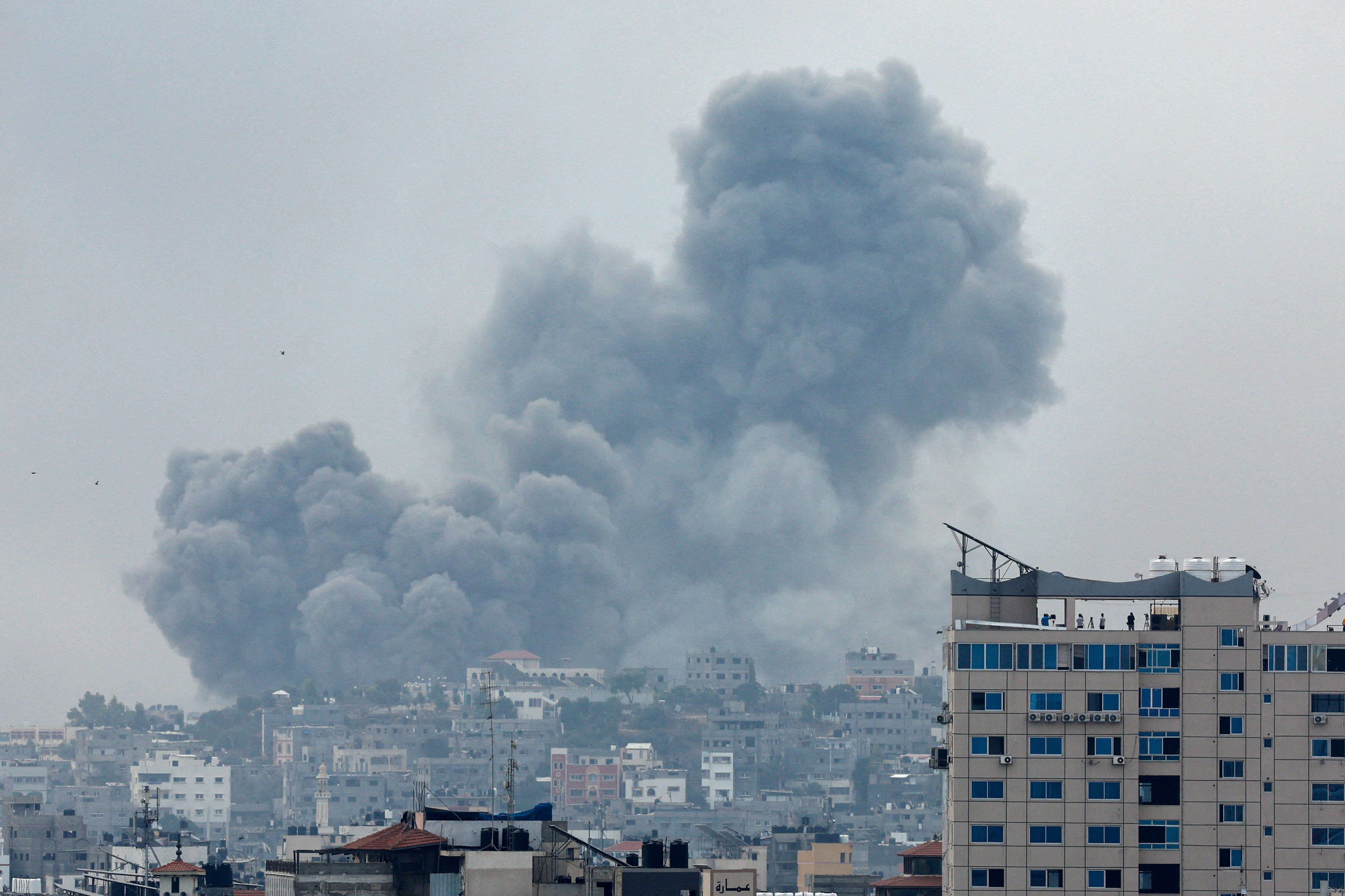 Smoke rises following Israeli strikes in Gaza, October 9, 2023. REUTERS/Mohammed Salem TPX IMAGES OF THE DAY