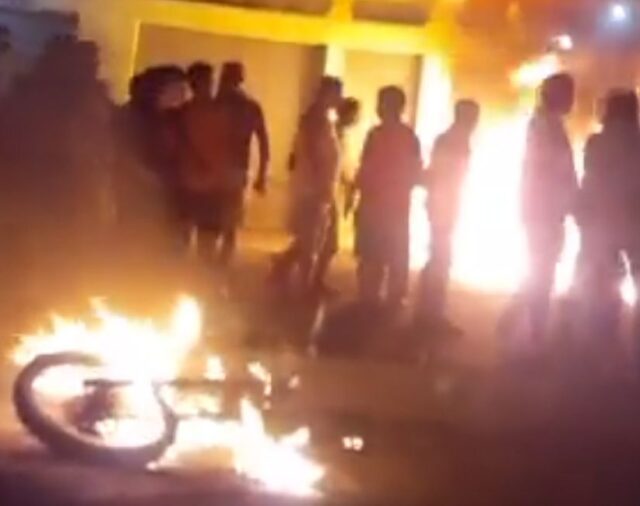 Más de 800 personas lincharon a dos delincuentes en un poblado de Ecuador