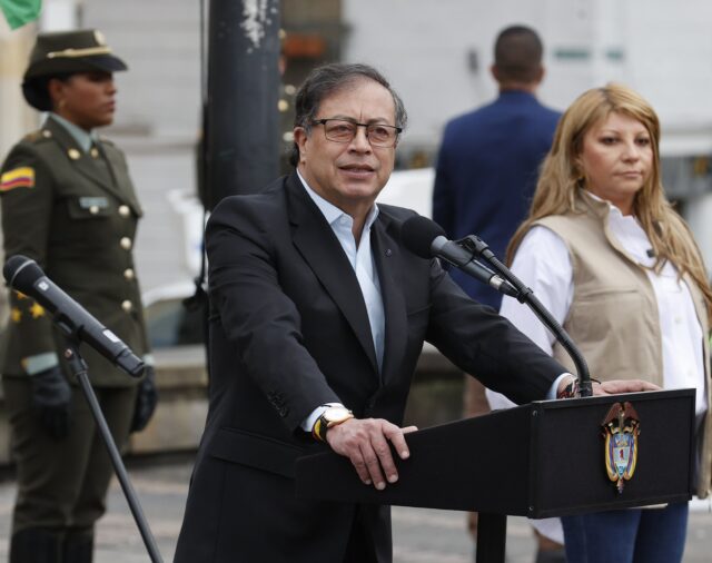 Petro se compromete a trabajar conjuntamente con gobernantes electos tras viraje político