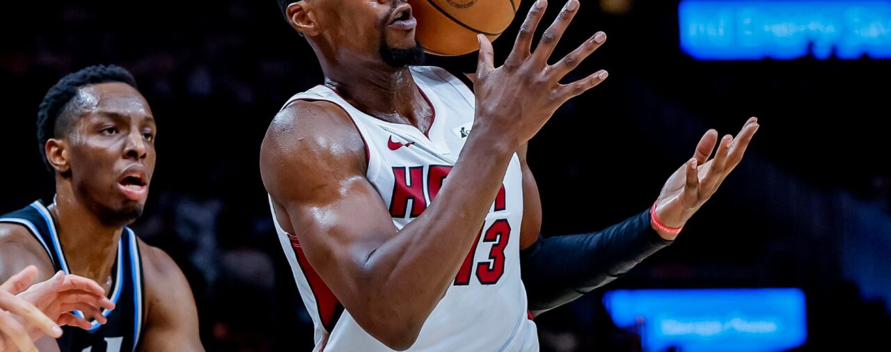 113-118. Sufrida victoria de los Heat en San Antonio