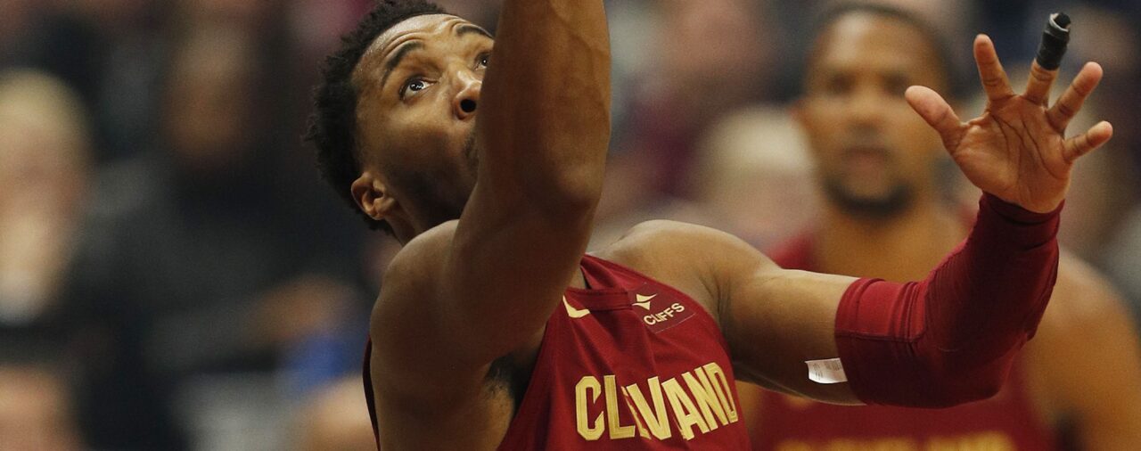 115-104. Los Cavaliers se vengan de los Warriors con una rotunda victoria en casa