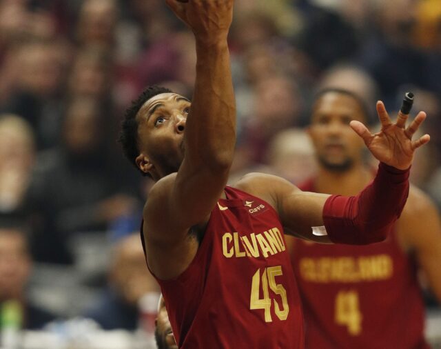 115-104. Los Cavaliers se vengan de los Warriors con una rotunda victoria en casa