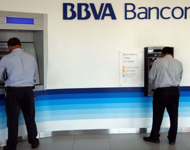 Cuáles son las cuatro sucursales de BBVA que serán reabiertas hoy en Acapulco tras el paso del Huracán Otis