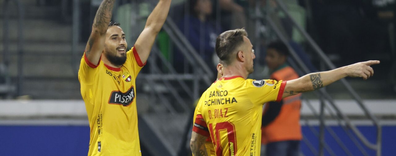 El argentino Fydriszewski con un doblete le devuelve el liderato al Barcelona en Ecuador