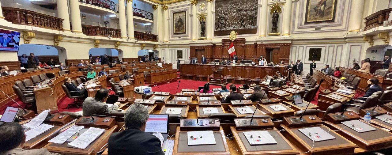 El Congreso de Perú aprueba una ley que prohíbe el matrimonio infantil