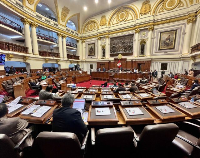 El Congreso de Perú aprueba una ley que prohíbe el matrimonio infantil