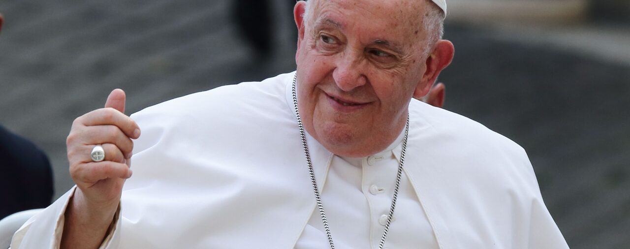 El Papa Francisco prefiere a Pelé, antes que a Maradona y Messi: "Para mí, de los tres, el gran señor es Pelé"