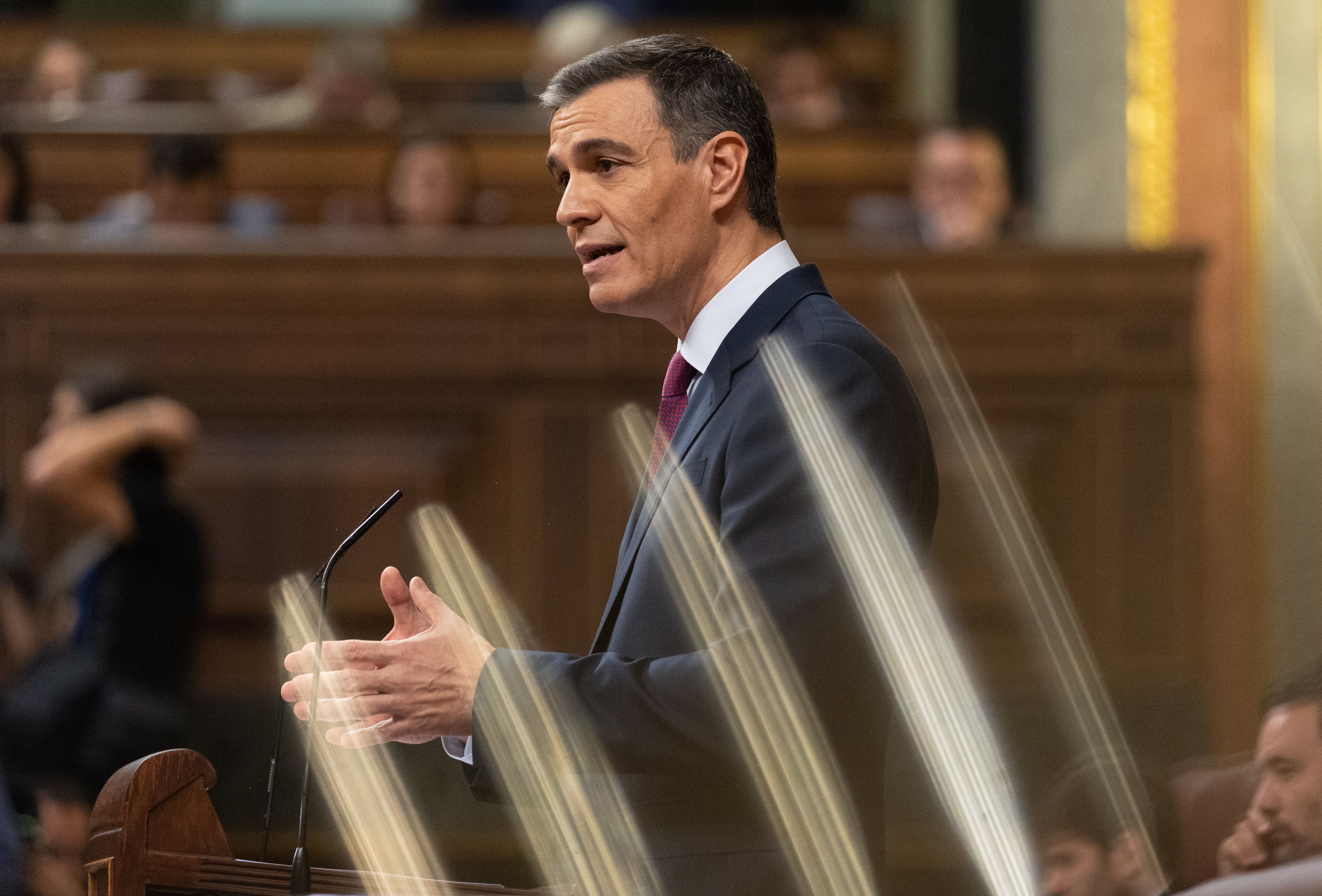 El presidente del Gobierno en funciones y candidato a la reelección, Pedro Sánchez, interviene durante la primera sesión del debate de investidura como presidente de Gobierno, en el Congreso de los Diputados, a 15 de noviembre de 2023, en Madrid (España). Eduardo Parra - Europa Press 