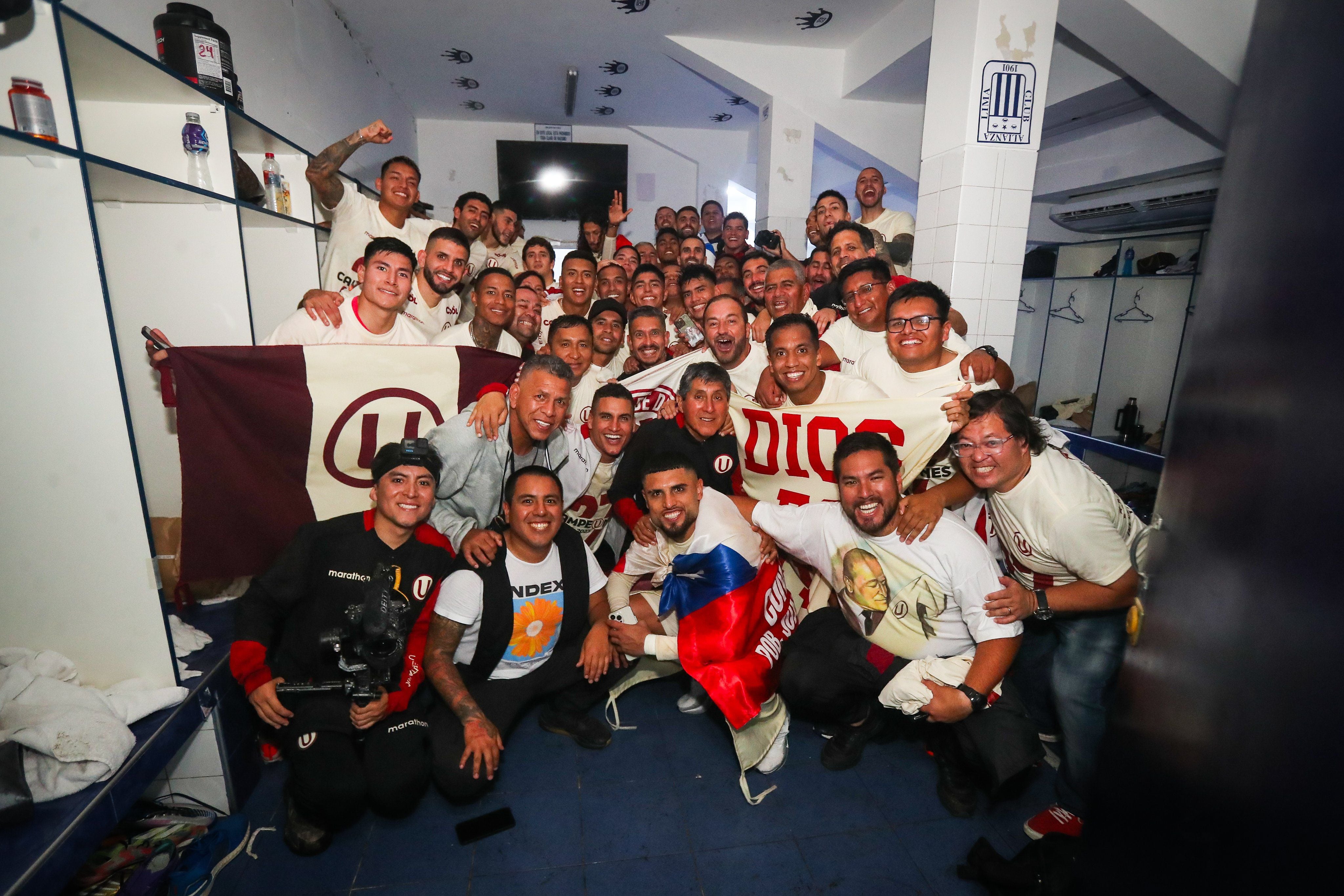 Universitario cortó una sequía de 9 años sin campeonar.
