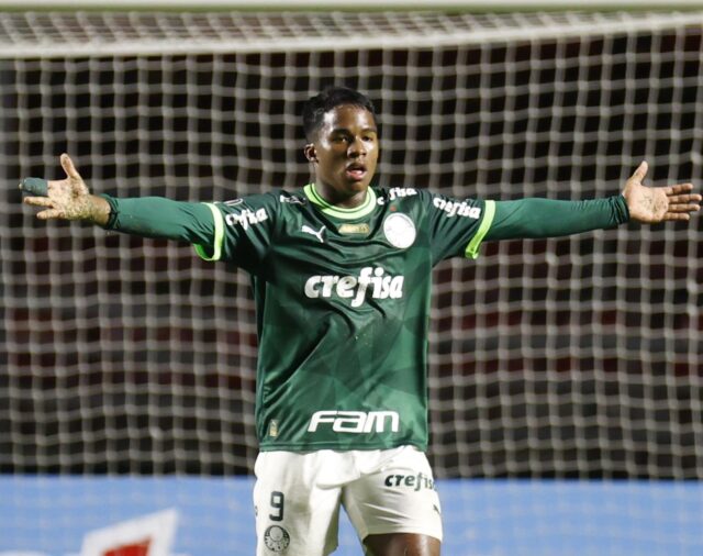 Palmeiras, Botafogo, Grêmio y Bragantino mantienen cerrada disputa por el título en Brasil