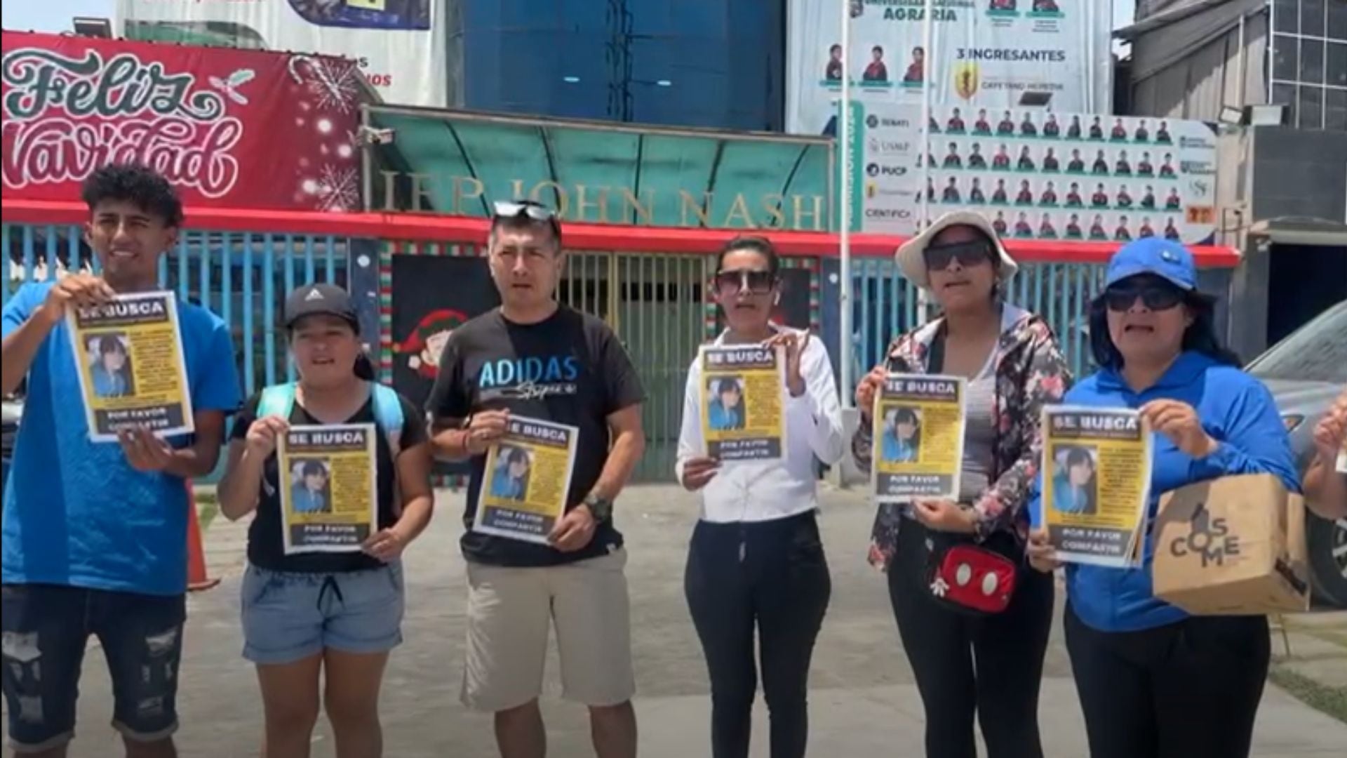 Amigos, vecinos y compañeros de colegio realizan vigilias para lograr que la pequeña regrese a su hogar sana y salva. (Foto: Andina)