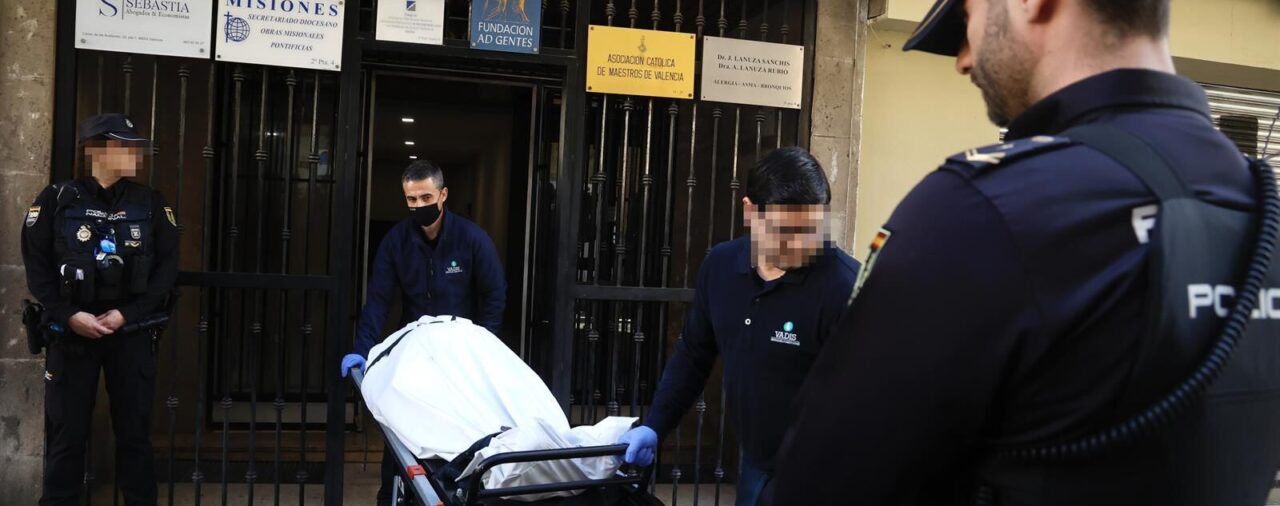 El juez manda a prisión al detenido por la muerte del canónigo de la Catedral de Valencia