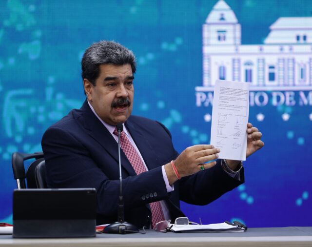 Maduro considera "prematuro" hablar sobre su "eventual candidatura" a las presidenciales
