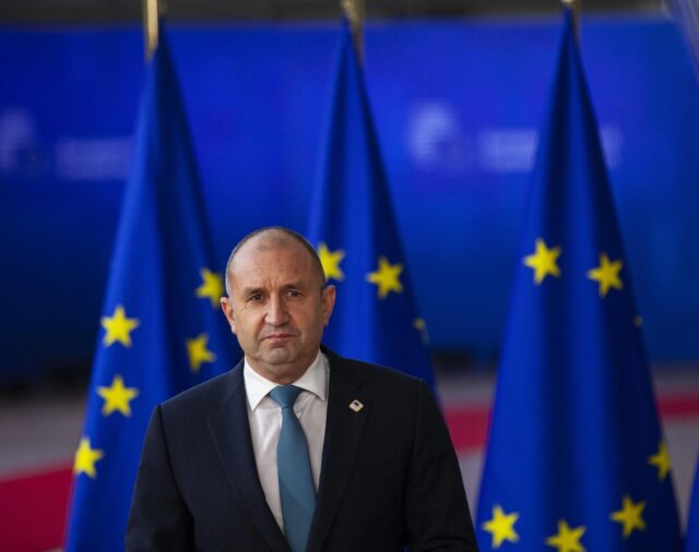 El presidente de Bulgaria apuesta por una "solución europea" para acabar con la guerra de Ucrania
