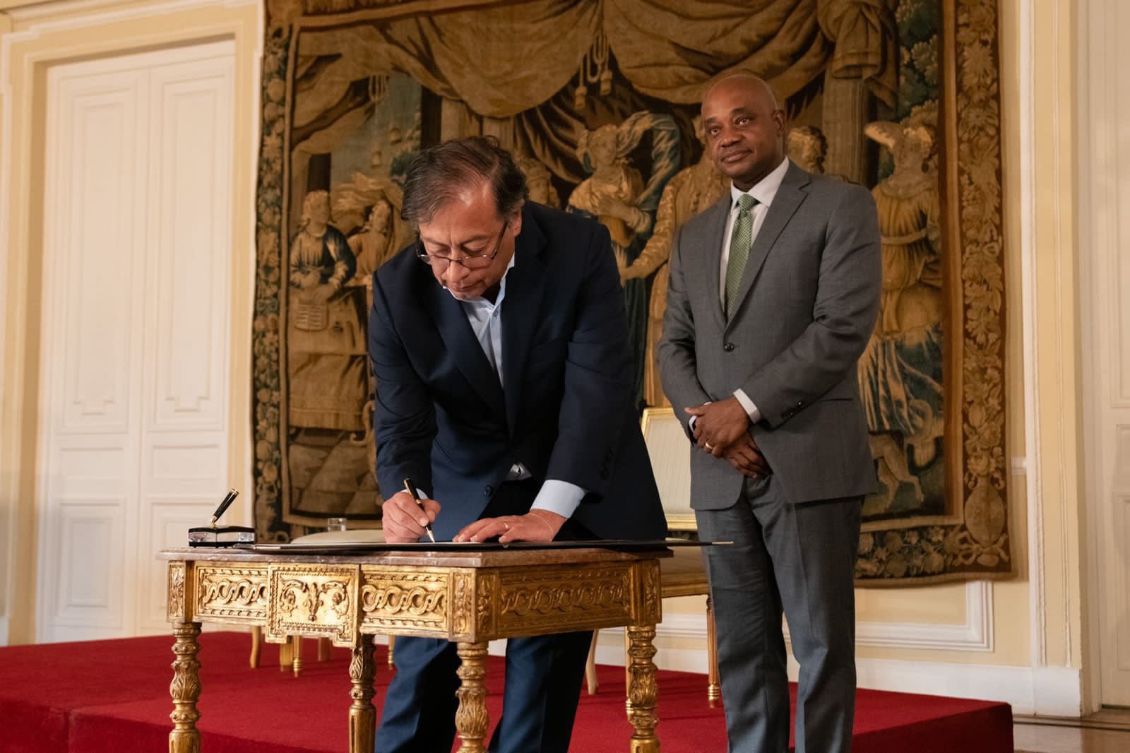 Este miércoles 7 de septiembre, Luis Gilberto Murillo tomó posesión como embajador de Colombia en Estados Unidos. Foto: presidencia.