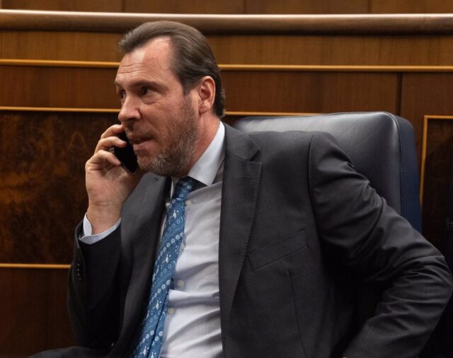 PP y PSOE defienden hoy en el Congreso propuestas sobre transporte en Galicia, en plena campaña electoral