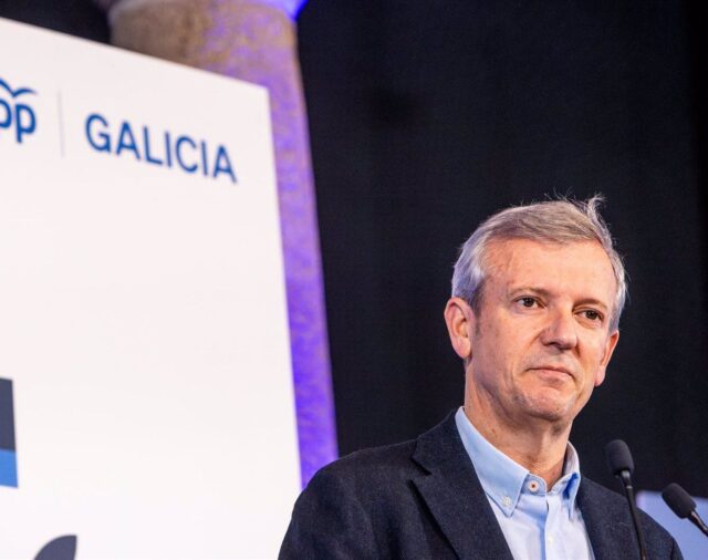 Rueda ironiza con que el CIS dé "algún diputado" al PP y acusa a BNG de "no condenar" la muerte de guardia civiles