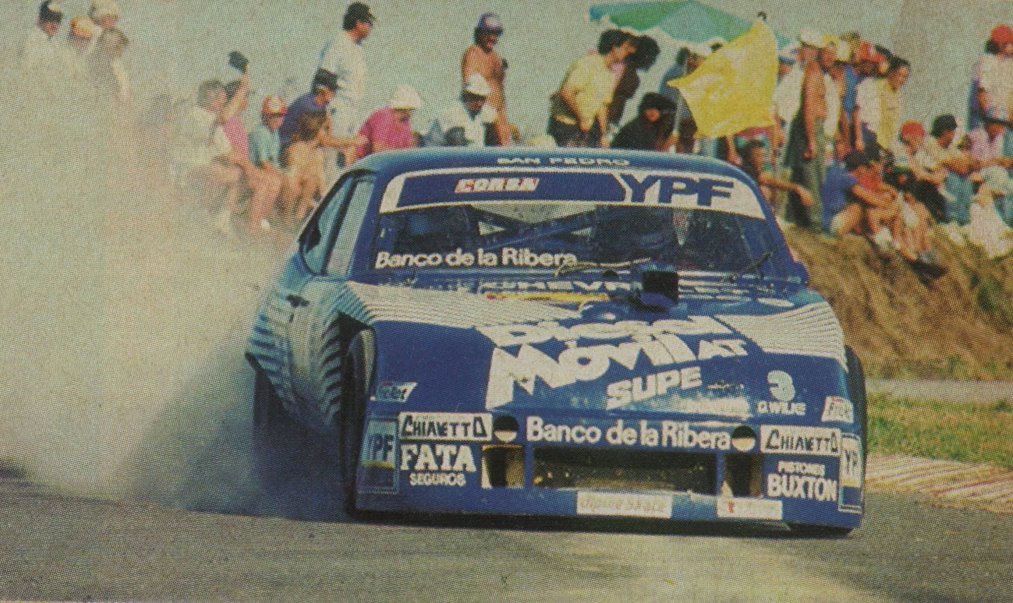 Con los colores que usó entre 1990 y 1992. En esa época se consolidó como uno de los máximos referentes del TC (archivo CORSA)