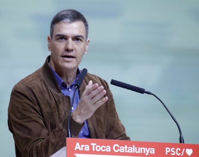 Sánchez condena el asesinato de las niñas de Almería y traslada "todo el cariño" a la familia