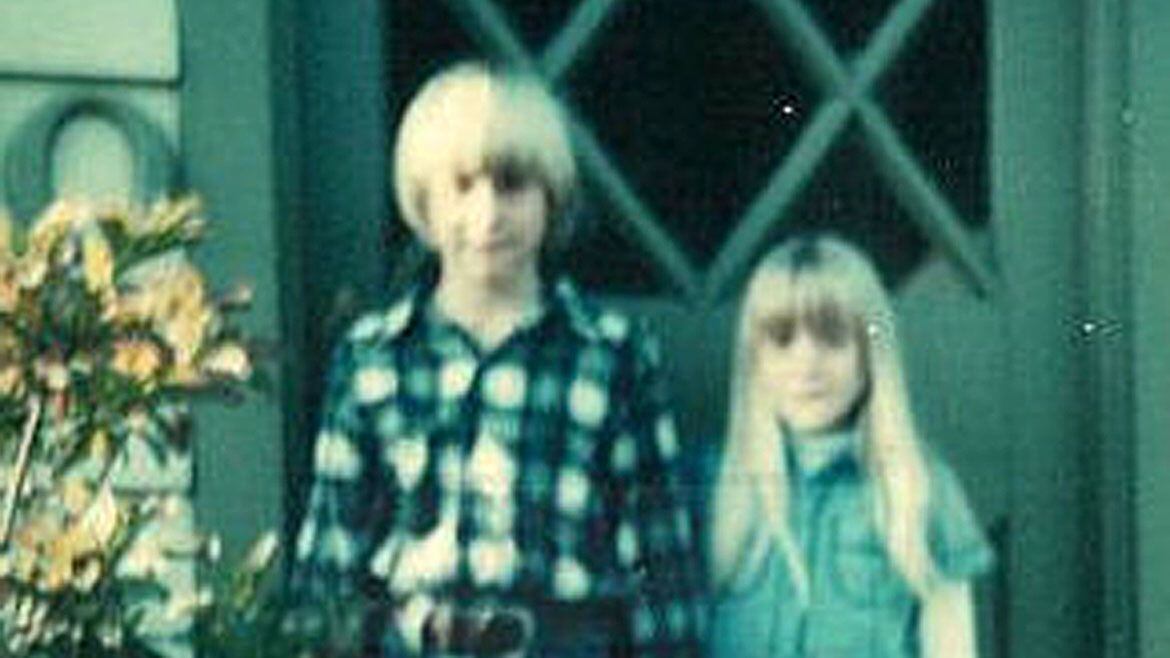 Kurt y su hermana Kimberly crecieron en Aberdeen, Washington. AP