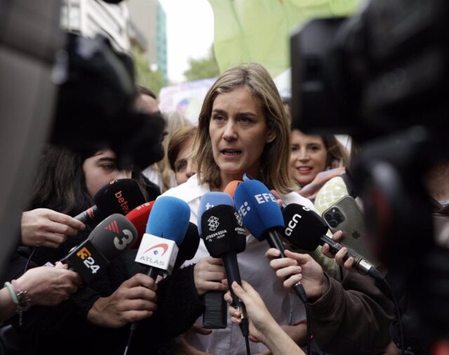 Albiach (Comuns) pide a PSC, ERC y CUP comprometerse a pactar "entre fuerzas progresistas"