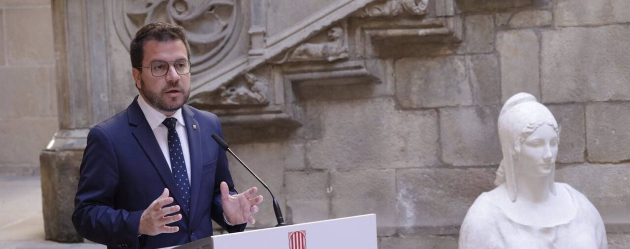 Aragonès defiende dejar de ser "súbditos" en el 93 aniversario de la República Catalana de Macià