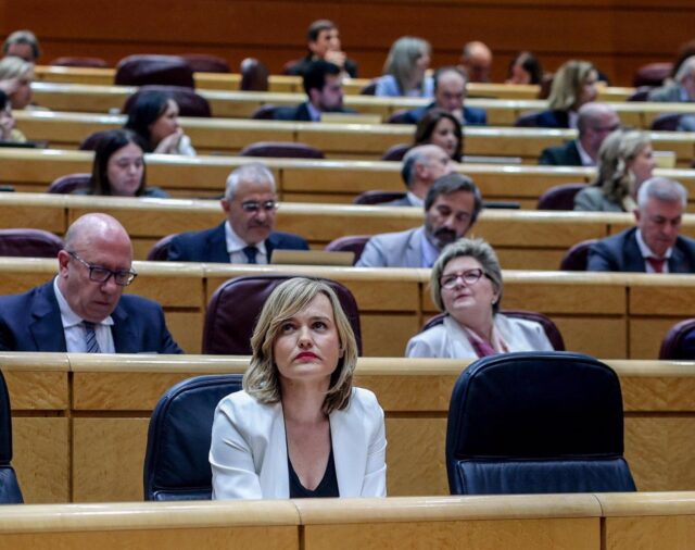 El PP dice que las cartas de Begoña Gómez muestran la "decrepitud" del Gobierno y este replica: "Isabel, sé fuerte"