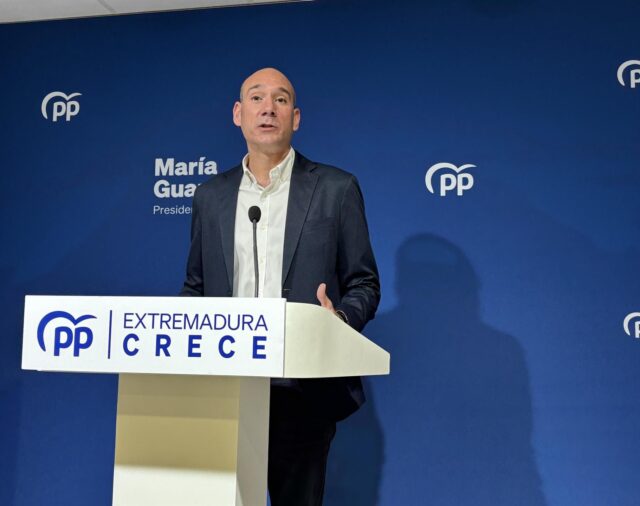 El PP extremeño condena la "política de artificios" de Sánchez y critica la utilización del Rey como "actor secundario"