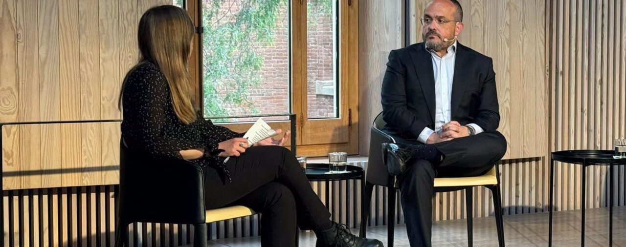 Fernández (PP) acusa a Sánchez de sugerir cambios legislativos para ser "intocable"