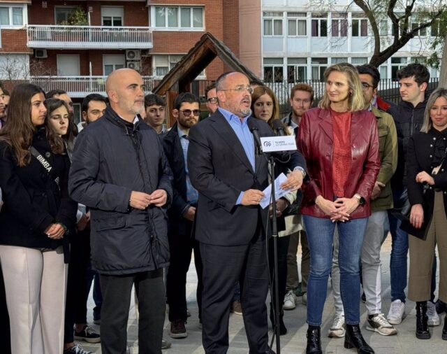 Fernández (PP) promete 50.000 viviendas públicas en los próximos 4 años para ayudar a jóvenes