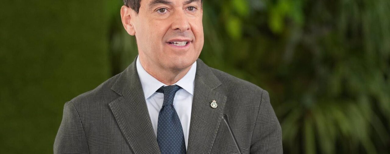 Juanma Moreno subraya que "el problema de Sánchez no se puede convertir en un problema de España"