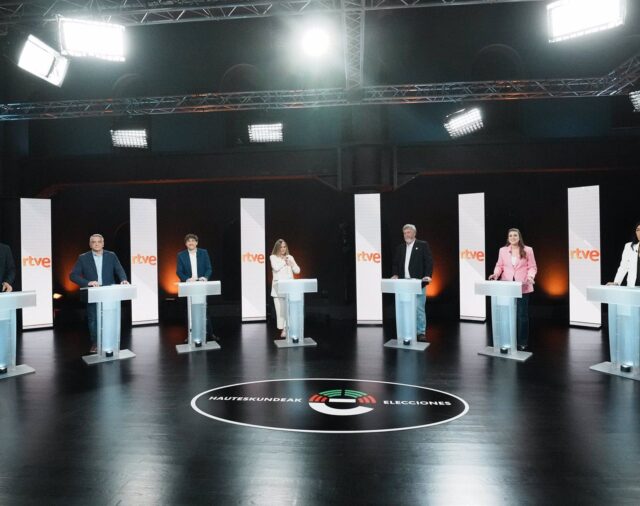 PNV reivindica "más y mejor autogobierno" y Bildu "más soberanía" mientras PSE rechaza su objetivo de "independencia"