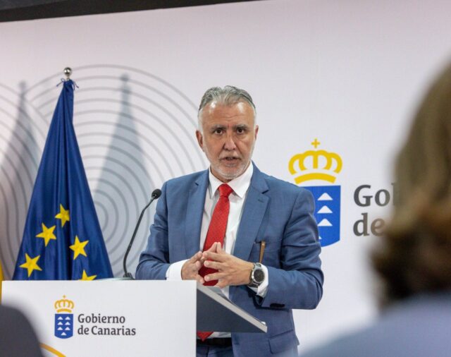 Torres emplaza a Canarias a una nueva reunión de la Subcomisión de Costas para resolver las "discrepancias"