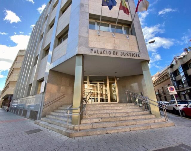 Un jurado popular juzgará el lunes al librero jubilado acusado de matar de dos tiros a un hombre que entró a su casa