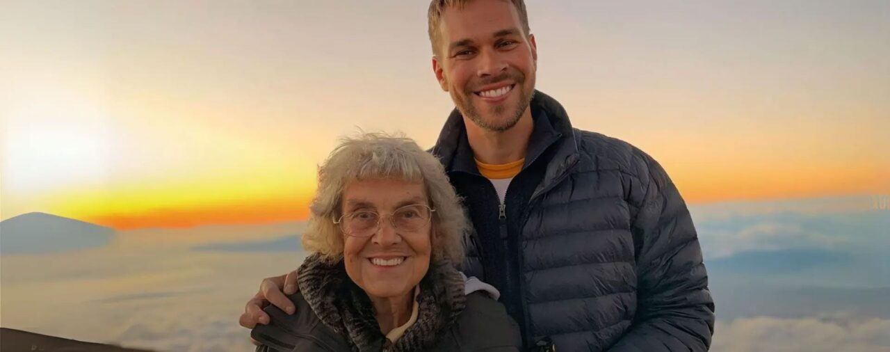 Una abuela de 94 años y su nieto salieron a recorrer el mundo y se proponen visitar todos los continentes