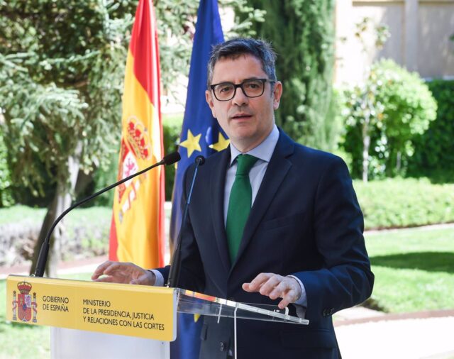 Bolaños ve "preocupante" que el PP "participe" en la estrategia de crispación y odio que achaca a la ultraderecha