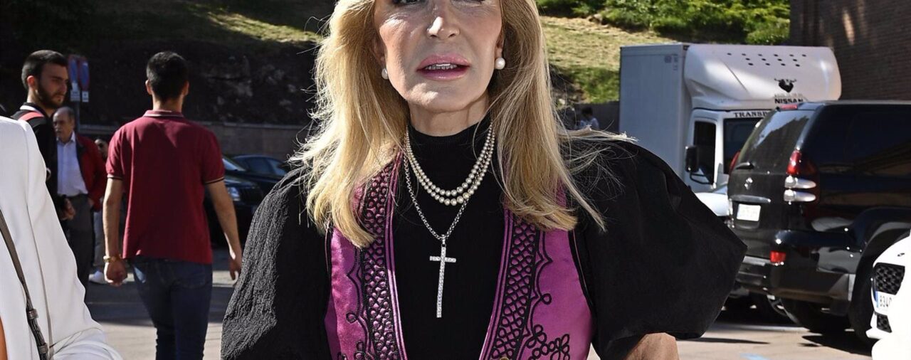 Carmen Lomana reniega de la polémica con Isabel Preysler