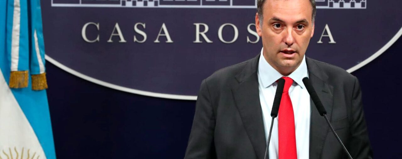 El Gobierno anunció que se le descontará el día a los estatales que se sumen al paro del 9 de mayo