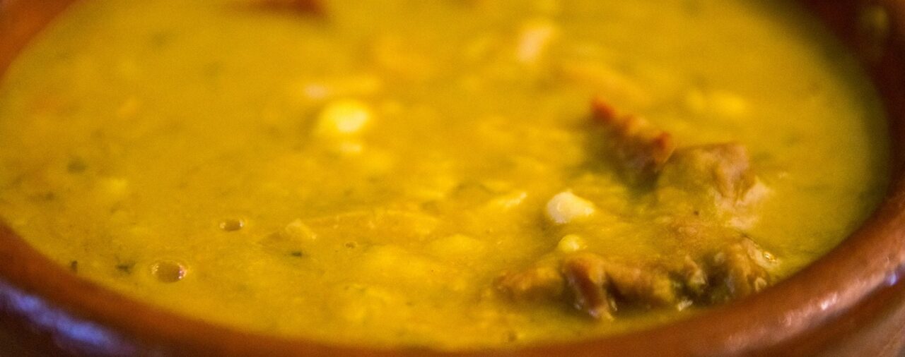 El locro y sus múltiples variantes: cómo reinventar este plato sin perder la esencia criolla