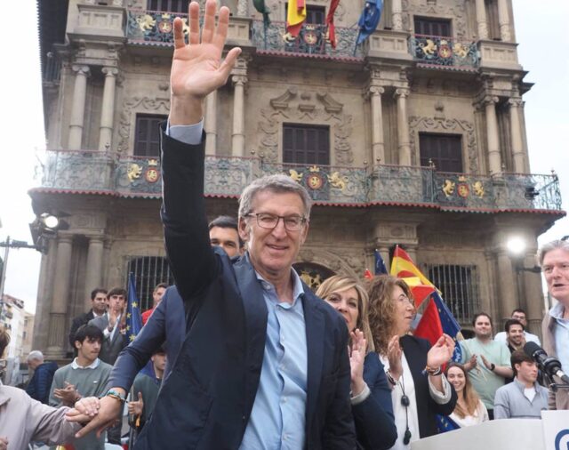 Feijóo dice que Pamplona es "donde más ha engañado el PSOE" y afirma que el PP ha "defendido" a los navarros