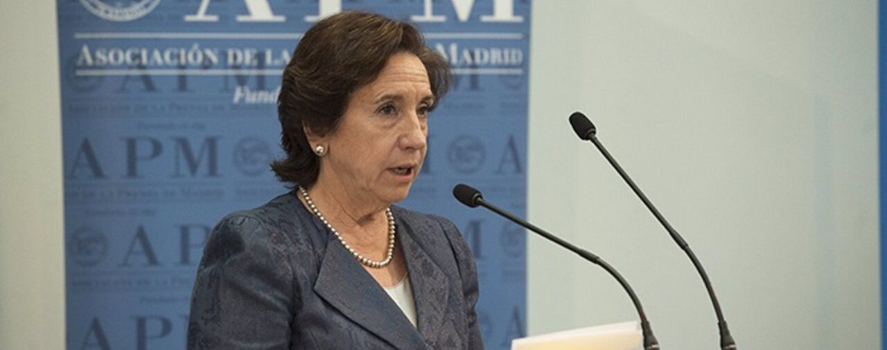 Los Reyes despiden a Victoria Prego, "gran cronista de la Transición" e "indispensable referente" del periodismo