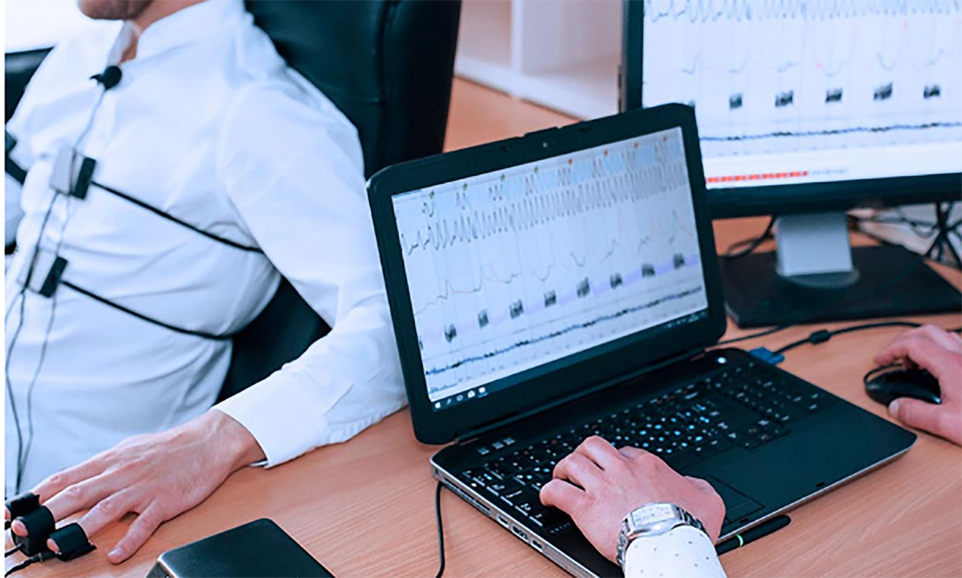 18abri24 INFOBAE el poligrafo coronel lugo