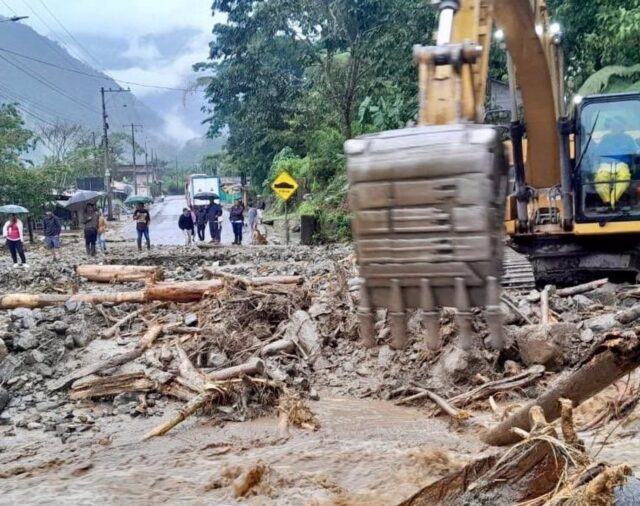 Al menos ocho muertos en un deslizamiento de tierra como consecuencia de las lluvias en el centro de Ecuador