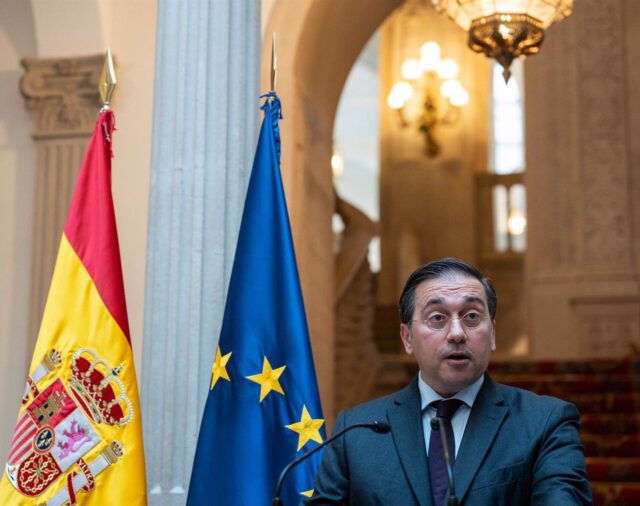 Albares ve "justificado" el anuncio sobre la demanda en la CIJ y esgrime que la guerra "no entiende de elecciones"