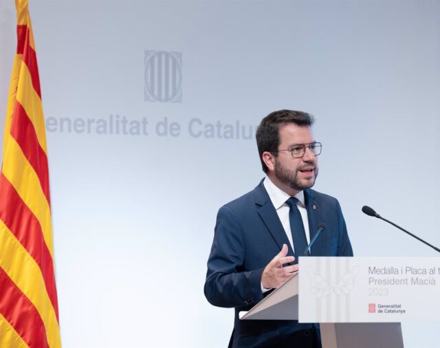 Aragonès emplaza a Pradales a trabajar por un "futuro compartido" entre Cataluña y Euskadi